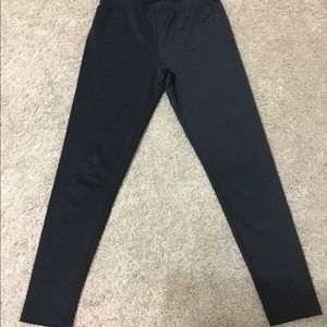 Black leggings